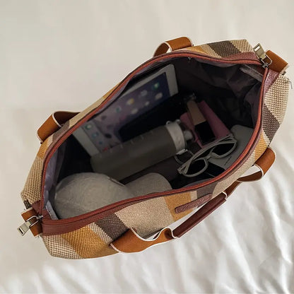 Abigail - Classic Vintage Duffel Bag